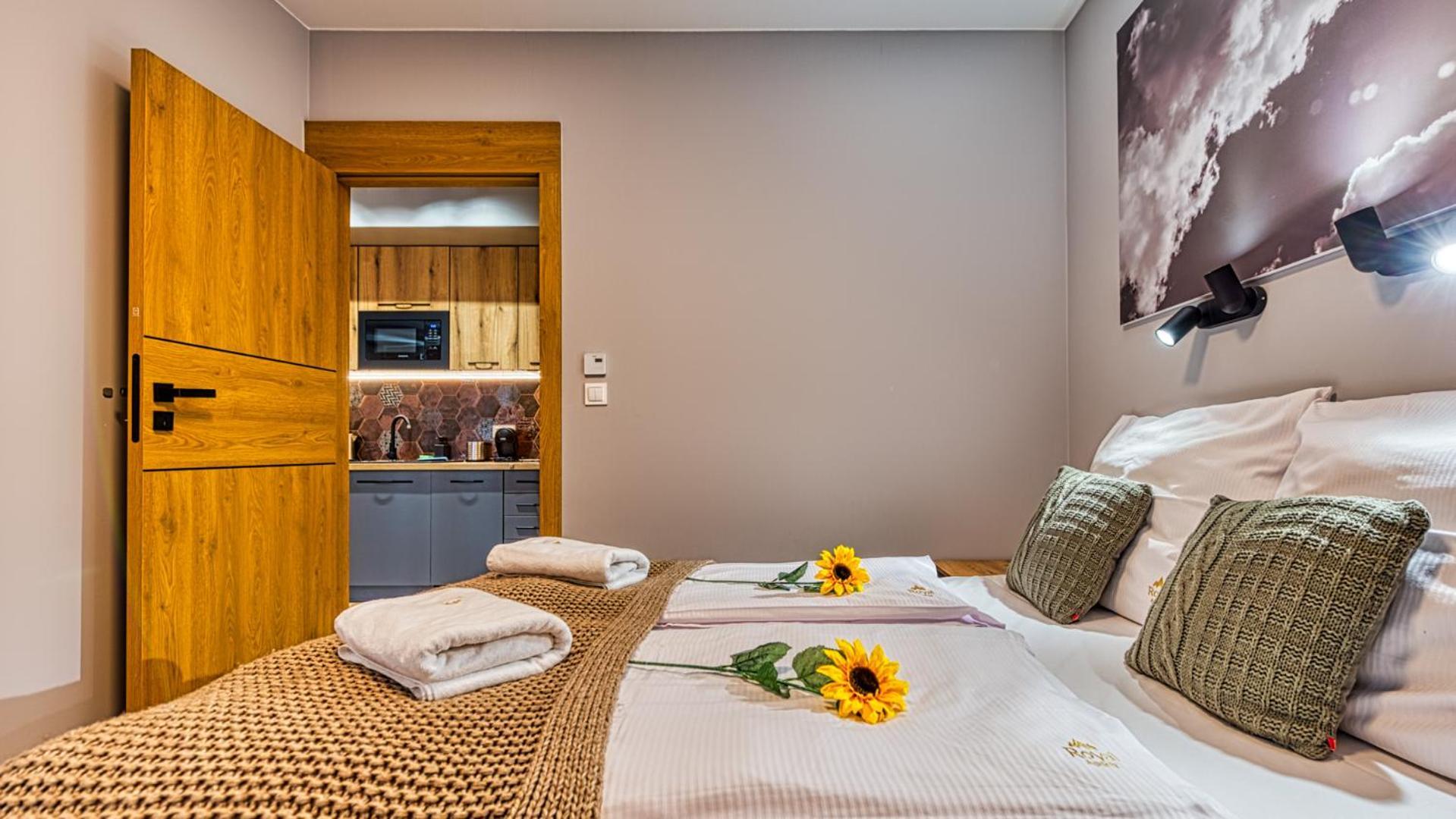 Apartamenty Z Basenem I Saunami Stone Hill Resort II Vip Centrum By Royal Aparts شكلارسكا بوريبا المظهر الخارجي الصورة